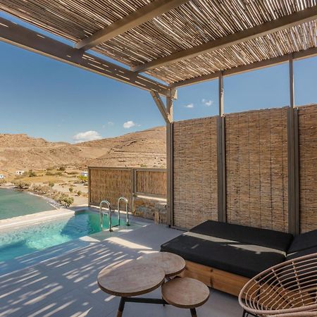 Amal Kythnos Suites エクステリア 写真