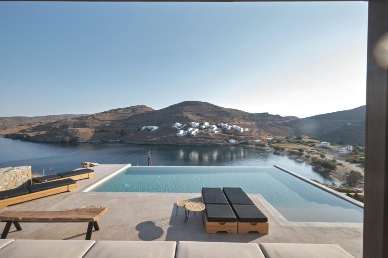 Amal Kythnos Suites エクステリア 写真