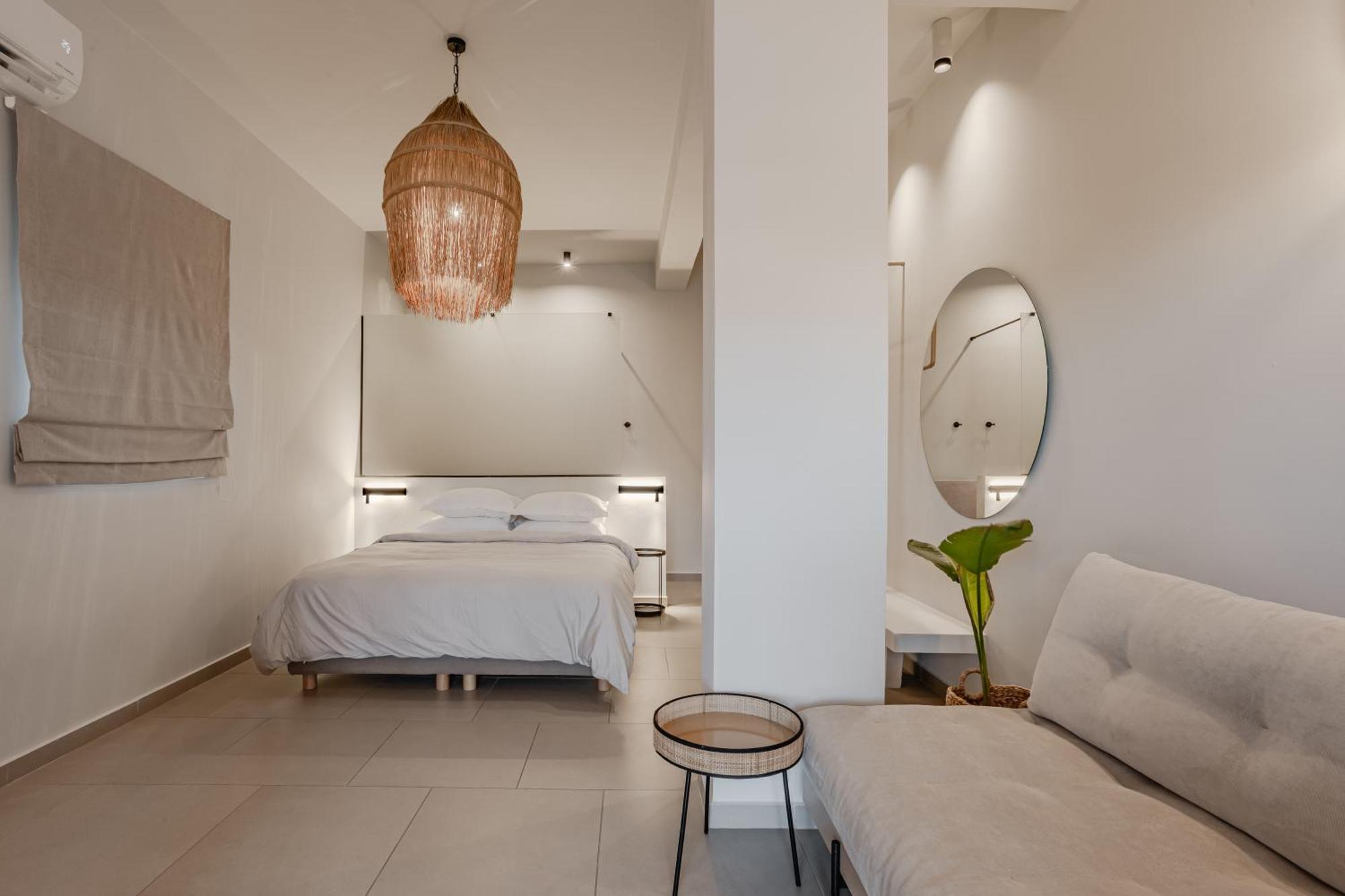 Amal Kythnos Suites エクステリア 写真