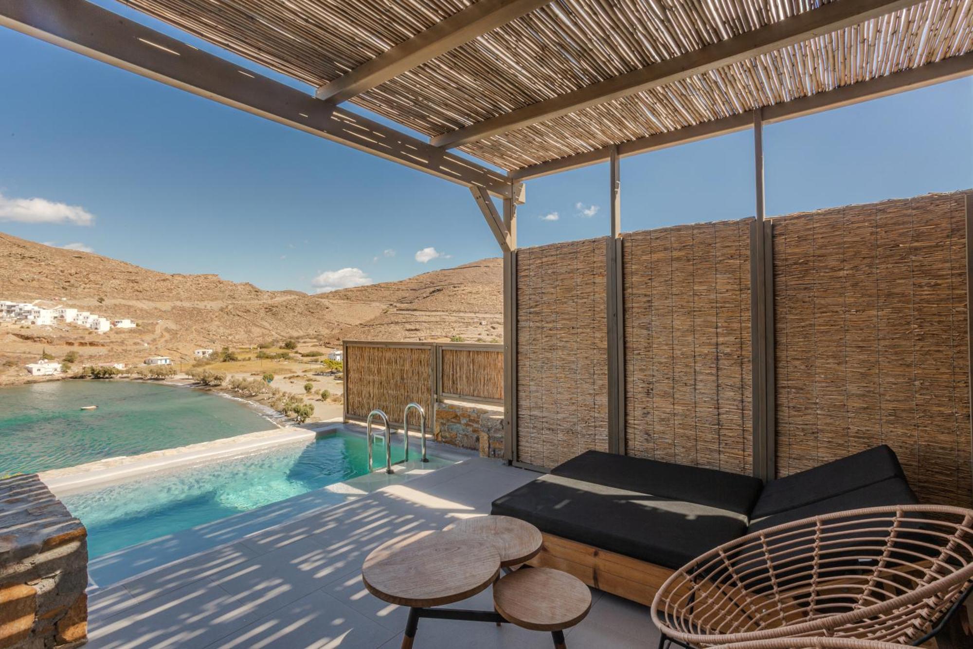 Amal Kythnos Suites エクステリア 写真