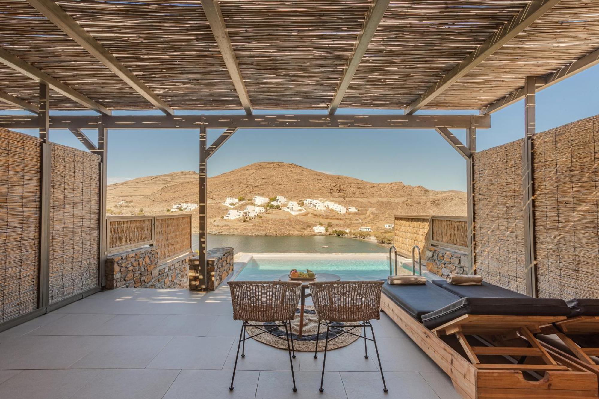 Amal Kythnos Suites エクステリア 写真
