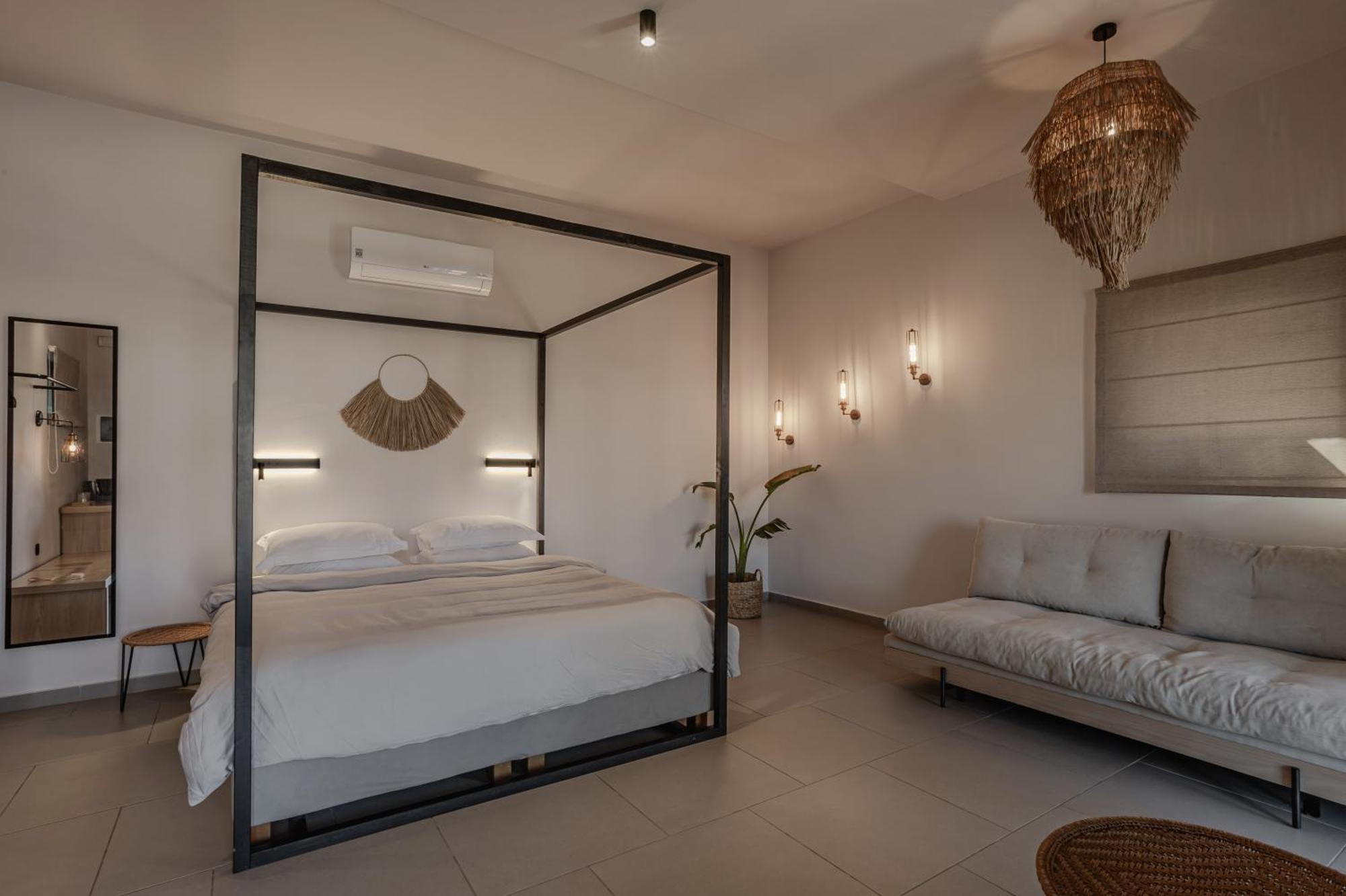 Amal Kythnos Suites エクステリア 写真